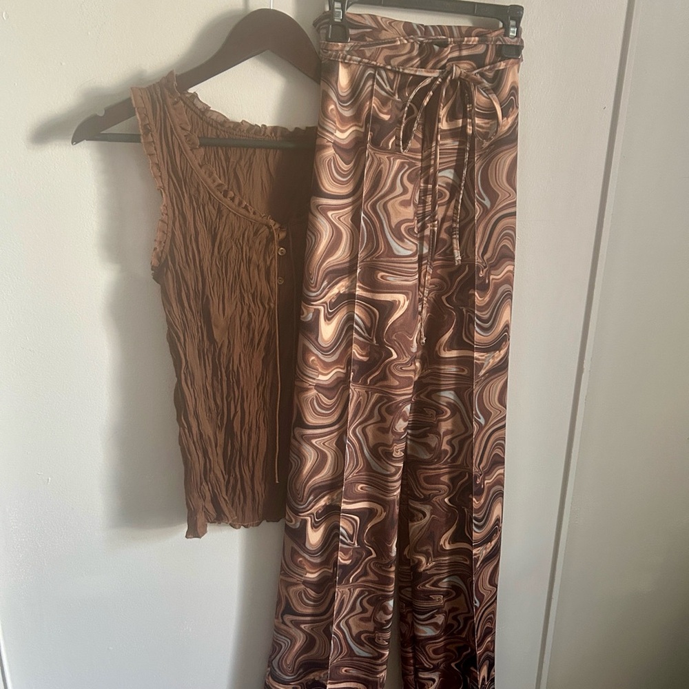 PrettyLittleThing Brown Marble Wide-Leg Retro 70s Style Pants